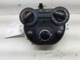 655-72592 NISSAN Temperature Control Sr Fan Knob Micra