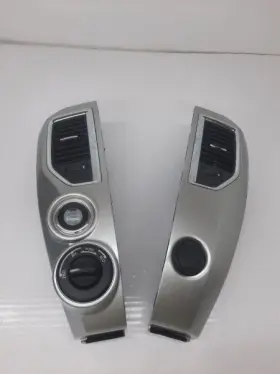 682A3EZ05A NISSAN Left Right Dash Air Vents Xd Titan