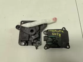 685.DA1L17 NISSAN Heater Ac Air Flap Actuators Maxima