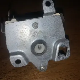 9423039 SAAB Climate Control Vacuum Switch 900 Classic #3