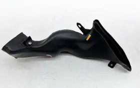 9H22019A03 ROVER Heated Air Duct