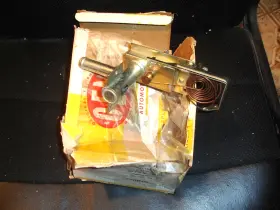 C1-18502-A FORD Heater Control Valve Thunderbird