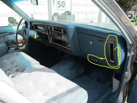 554752 OLDSMOBILE Rh Passengers Dash Vent Lower #2