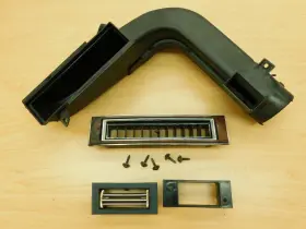 554752 OLDSMOBILE Rh Passengers Dash Vent Lower