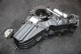7P0820003C PORSCHE Rear Hvac Heater Ac Blower Air Box Cayenne
