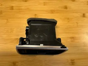 95B819702E PORSCHE Macan Right Dash Air Vent #2