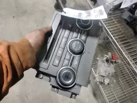 LR070846 ROVER Spt Ac Temperature Control #3