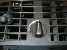 4382545 SAAB Center Dash Vent Knobs 9000 #3