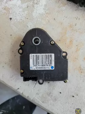 2GCH-19E616-EA SATURN Ac Blend Door Air Motor Actuator Vue