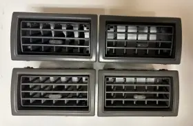 55670-89112 TOYOTA Runner Dash Ac Heater Air Vents