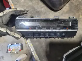 55900-08220 TOYOTA Temperature Control Front Sienna