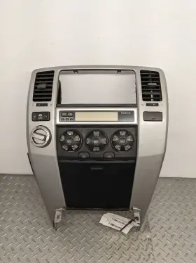 655-52231 TOYOTA Radio Bezel Temperature Control Dash Runner