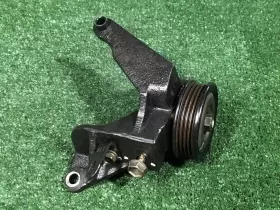 88444-17030 TOYOTA Idler Bracket Ac Compressor #2