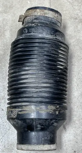 113255357C VOLKSWAGON Heat Exchanger Body Heater Tube Vw 113255357C VOLKSWAGON Heat Exchanger Body Heater Tube Vw