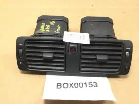 685.VO1I06 VOLVO Front Dash Center Heater Air Vent Grille S40