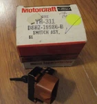 D8hz-19986-b Ford Air Conditioning Switch 1978 - 1996 Cl-900 Clt-900 Truck Nos. Fixed Price $20.00.