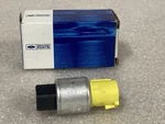 Yh-1587 Genuine Oem Ford Yc1z- 19e561-ba Switch Free Shipping. Fixed Price $19.99.