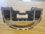 09-14 Hyundai Genesis Heater Control Bezel Oem Lkq. Fixed Price $45.00.